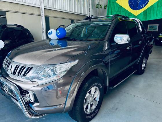 MITSUBISHI L200 TRITON 2.4 16V TURBO DIESEL SPORT HPE CD 4P 4X4 AUTOMÁTICO